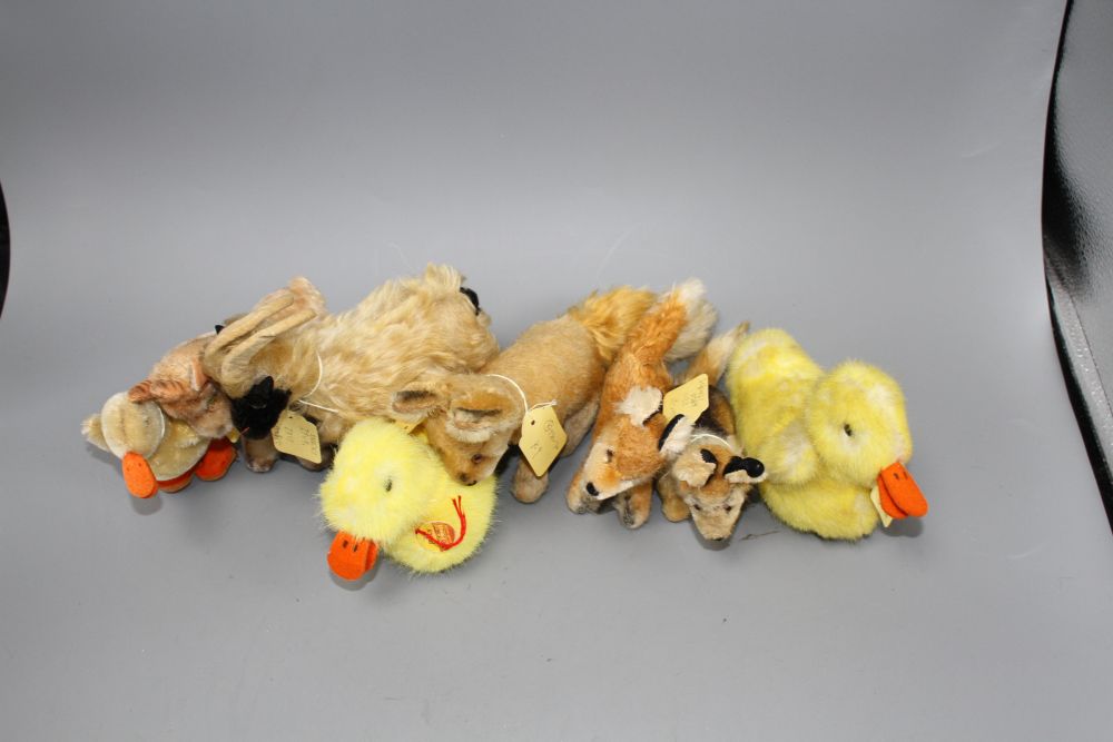 Eight assorted vintage Steiff farm animals